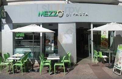 Mezzo di pasta, Annecy