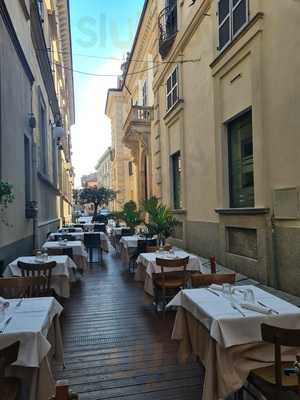 049 Osteria, Novara