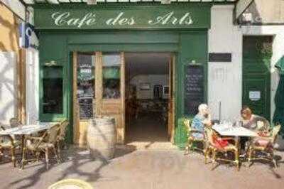 Le Cafe Des Arts