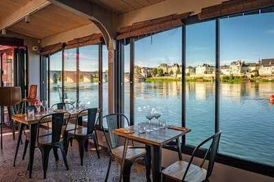 Bateau bar restaurant Sur les Quais, Saumur