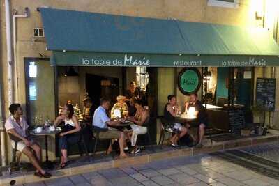 La Table de Marie, Cassis