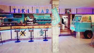 Tiki Surf Bar