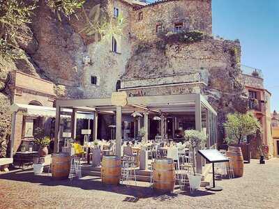 La Grotte & L'Olivier, Roquebrune-Cap-Martin