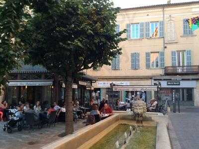 Brasserie Les Palmiers Restaurant, Carpentras