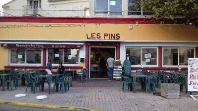 Cafe Les Pins