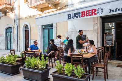 Burbeero - Independent Pub