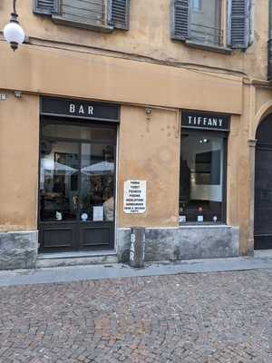 Bar Tiffany, Novara