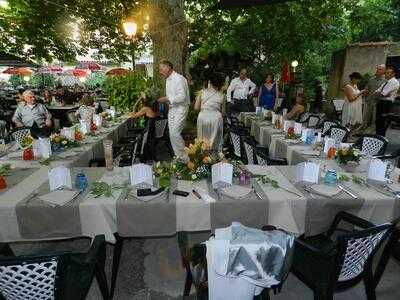 Restaurant Petrarque et Laure, Fontaine de Vaucluse