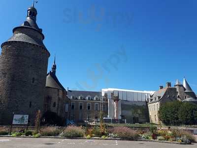 Le Merry Land, Chateaugiron