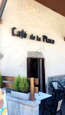 Cafe De La Place, Poisy