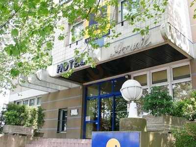 Hotel Restaurant Kyriad, Torcy