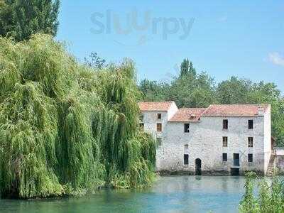 Le Moulin De La Baine