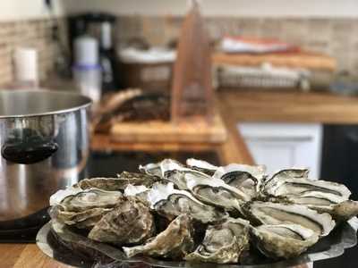 Oyster Bar, Yffiniac