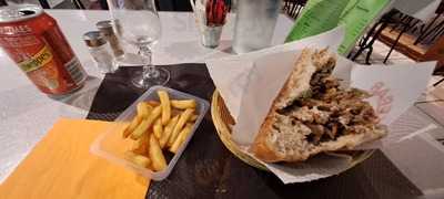 Le Pizza Kebab, Saint-Denis-les-Bourg