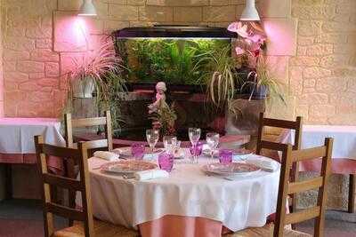 Aux Delices De Bacchus menu