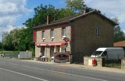 Le Relais Maconnais, La Salle