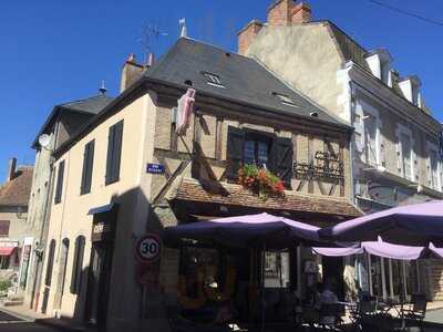 Le Bistro A Crepes, Luzy