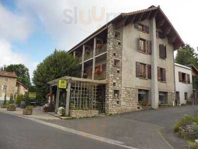 Hotel-Restaurant La Clairière, Chambon-sur-Dolore