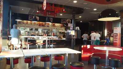 KFC, Saint-Saturnin-de-Lucian