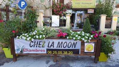 Chez La Moon, Bainville-aux-Miroirs