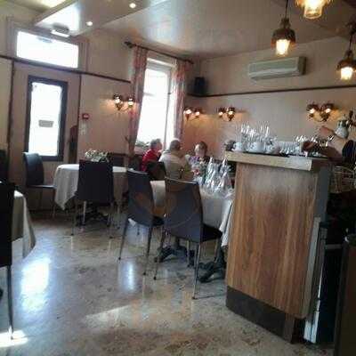 Restaurant A La Couronne menu
