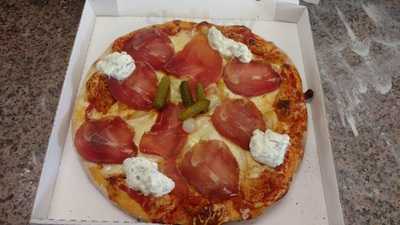 Les Pizzas Extraordinaires, Sainte-Colombe