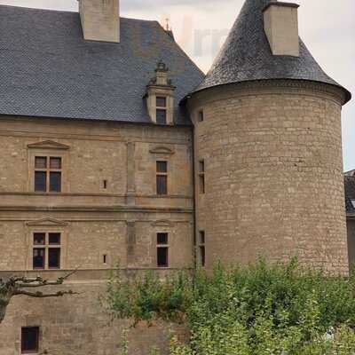 Auberge Du Donjon Restaurant