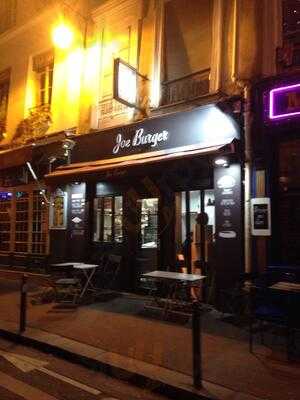 Joe Burger, Paris