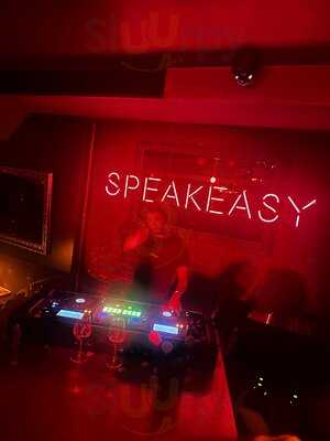 Le Speakeasy