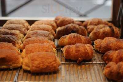 Poilane Paris - Cherche-Midi Bakery, Paris