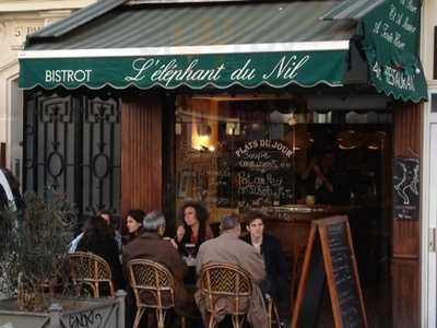 L'elephant du Nil, Paris