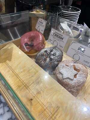 Boneshaker Doughnuts, Paris