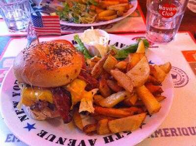 Le Fil Rouge Café, Paris