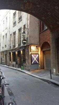 The Highlander, Paris