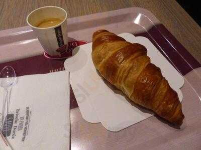 Brioche Doree Montmartre, Paris