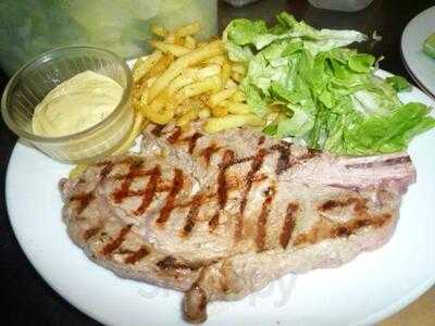 Le Bourgogne chez celine et Maurice, Paris