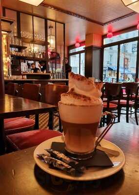 Le Cafe Ponce, Paris