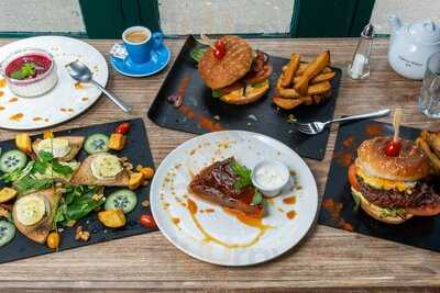 Le Bistrot, Paris