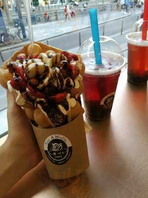 Tea & Waffle