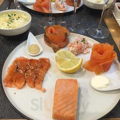 Autour du Saumon Mouffetard, Paris