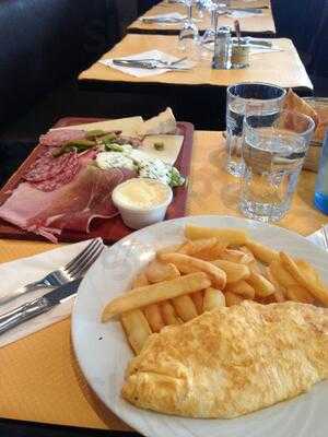 Capitole café, Paris