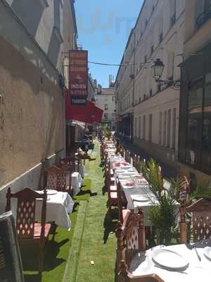 Tresor De Kashmir, Paris