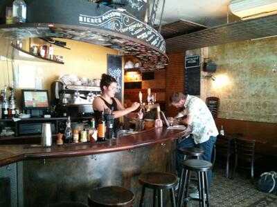 The Bottle Shop, Paris