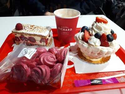 Artisan Boulanger Patissier, Paris