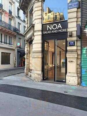 NOA Salad and more, Paris