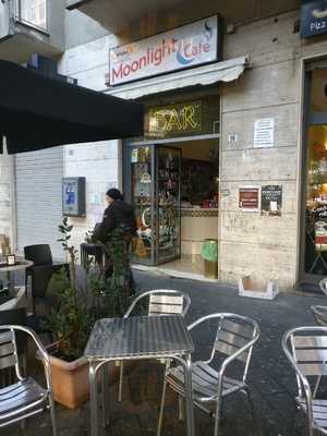 Moonlight Cafe, Salerno