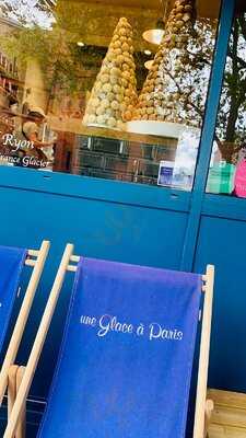 Une Glace à Paris - Montmartre, Paris