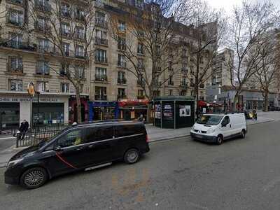 Paris Eclair, Paris