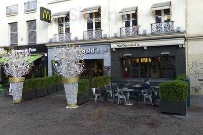 McDonald's Paris Republique, Paris