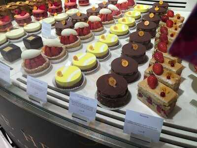 Pierre Hermé - Galeries Lafayette Gourmet, Paris